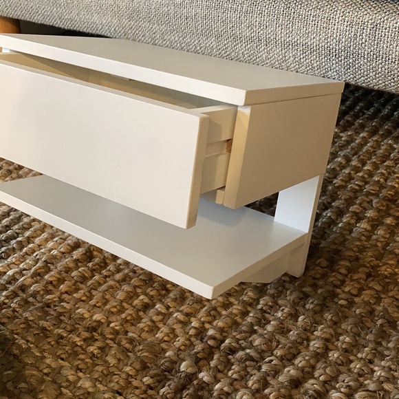 White floating wall mount bedside tables - Picture 3 of 6